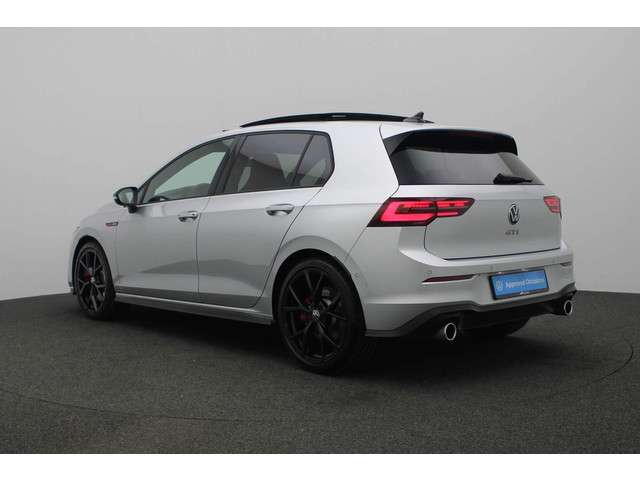 Volkswagen Golf 2024 Benzine