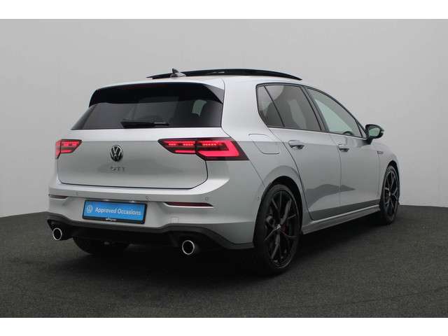 Volkswagen Golf 2024 Benzine