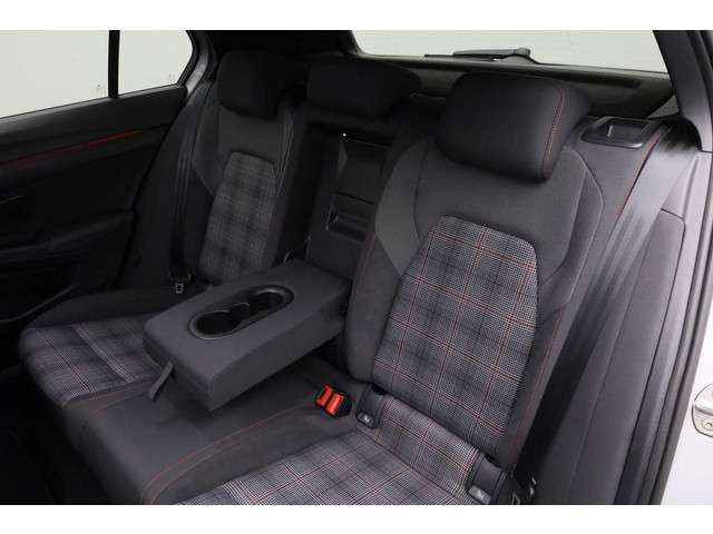 Volkswagen Golf 2024 Benzine