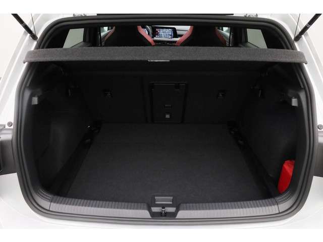 Volkswagen Golf 2024 Benzine