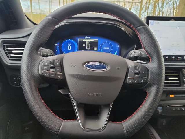 Ford Focus 2022 Benzine