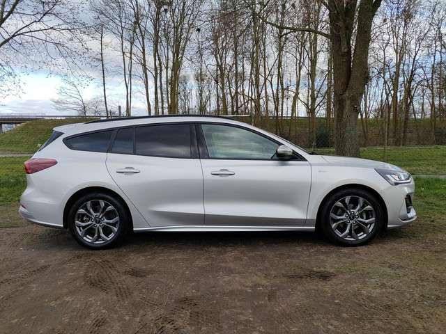 Ford Focus 2022 Benzine