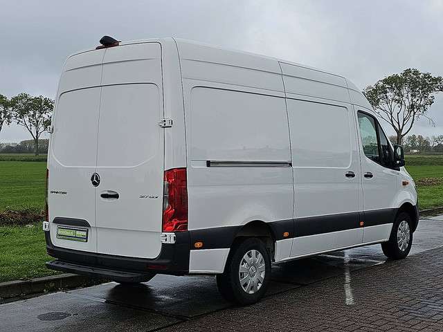 Mercedes-Benz Sprinter 3