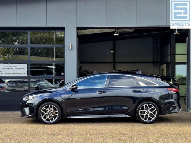 Kia ProCeed 3