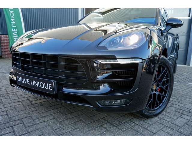 Porsche Macan 2