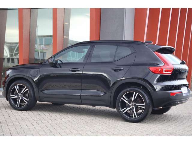 Volvo XC40 3