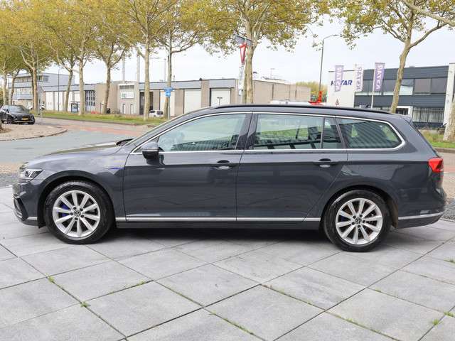 Volkswagen Passat 2