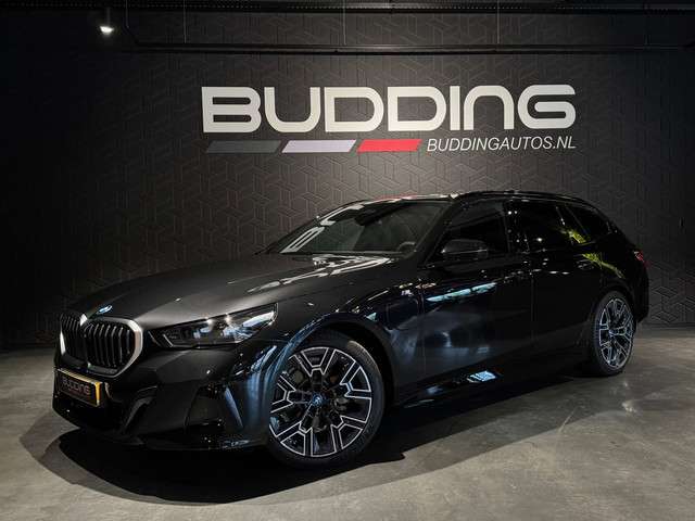 BMW 5-serie Touring 530e M Sport Edition | Travel Pack | Pano