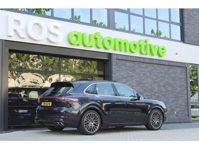 Porsche Cayenne 2