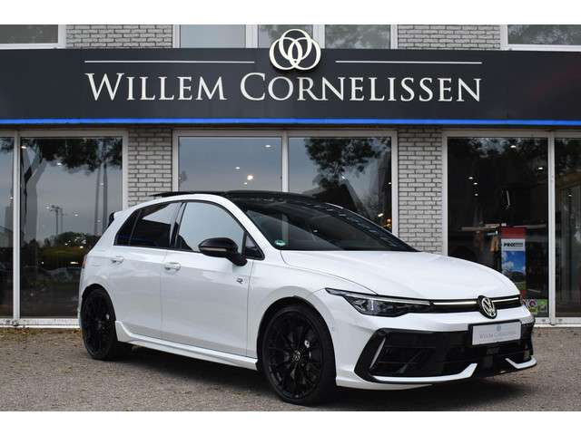 Volkswagen Golf 2024 Benzine