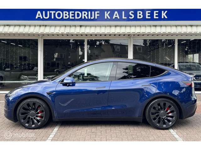 Tesla Model Y 3