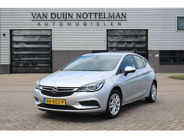 Opel Astra leasen