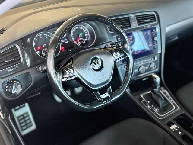 Volkswagen Golf 2017 Benzine