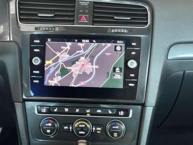 Volkswagen Golf 2017 Benzine