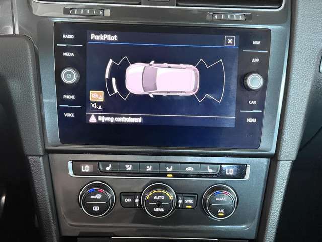 Volkswagen Golf 2017 Benzine