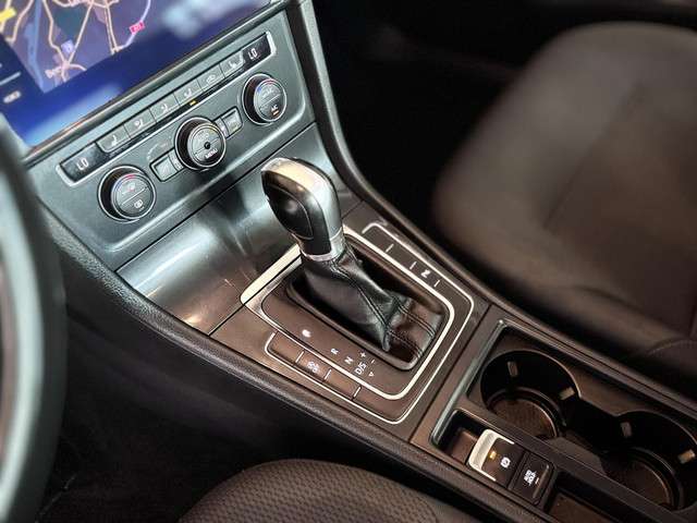 Volkswagen Golf 2017 Benzine