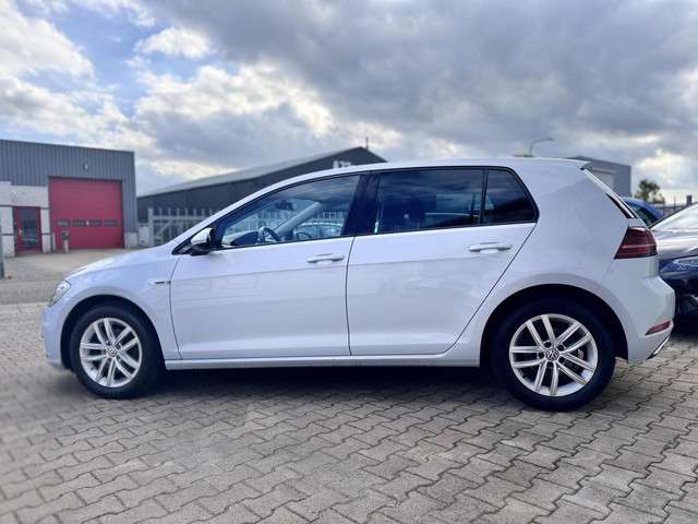 Volkswagen Golf 2017 Benzine