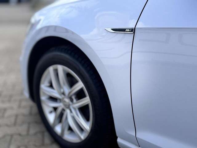 Volkswagen Golf 2017 Benzine