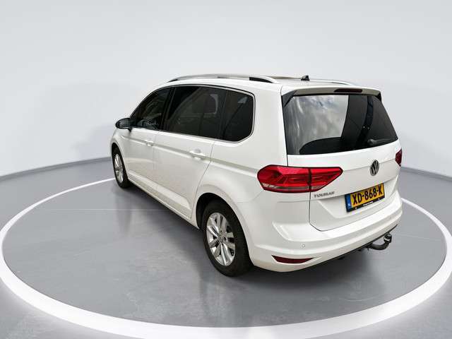 Volkswagen Touran 2