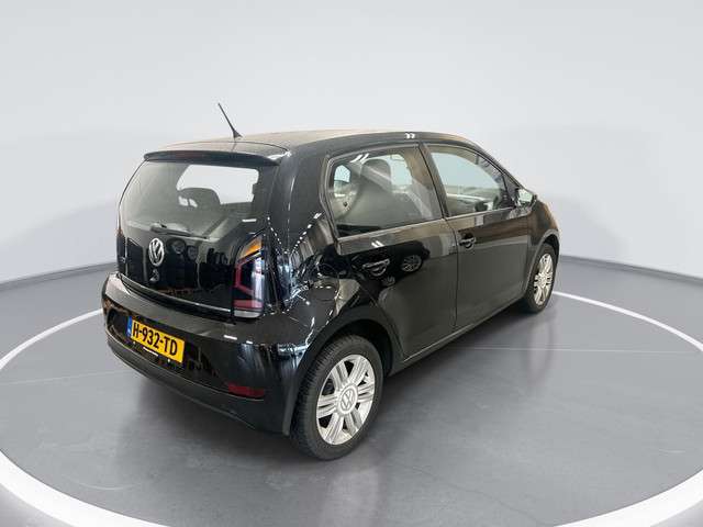 Volkswagen up! 3
