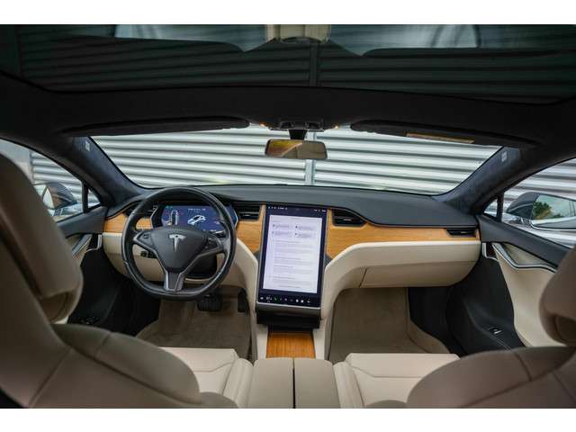 Tesla Model S 2
