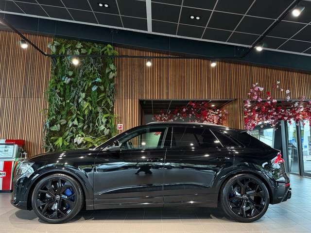 Audi RSQ8 2