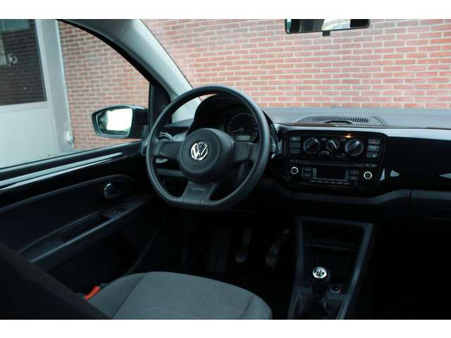 Volkswagen up! 3