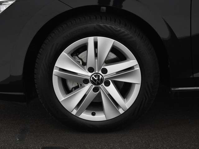 Volkswagen Golf 2023 Benzine