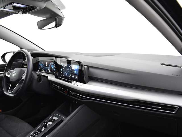 Volkswagen Golf 2023 Benzine