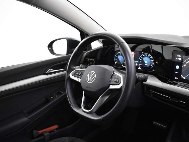 Volkswagen Golf 2023 Benzine