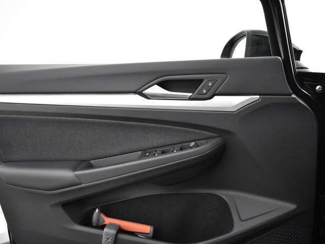 Volkswagen Golf 2023 Benzine