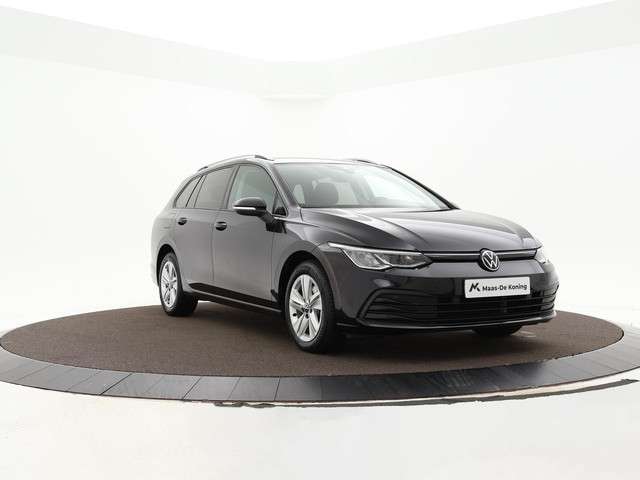 Volkswagen Golf 2023 Benzine