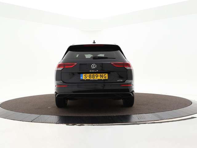 Volkswagen Golf 2023 Benzine