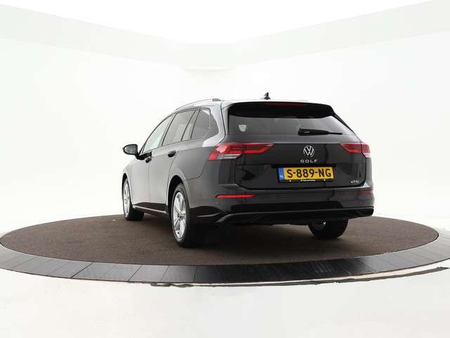 Volkswagen Golf 2023 Benzine