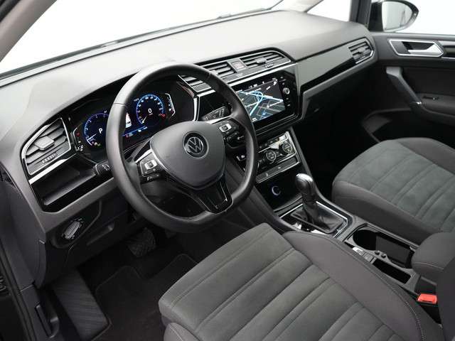 Volkswagen Touran 2