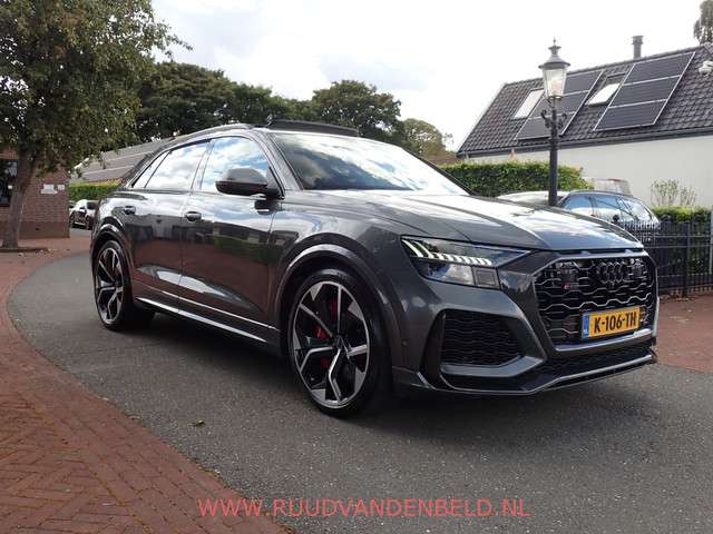 Audi RSQ8 3
