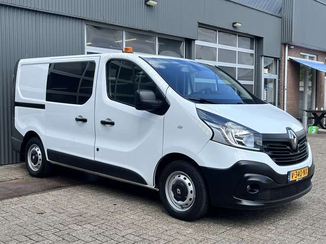 Renault Trafic 1.6 dci l1h1 airco cruise control kastinrichting trekhaak 2000kg trekgewicht parkeersensoren achter 2-persoons achterruitrij camera 1e eigenaar omvormer euro 6 bpm vrij voor particulier gebruik!! foto 1