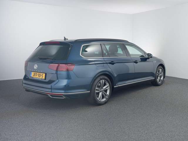 Volkswagen Passat 2