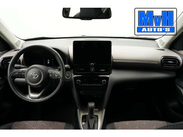 Toyota Yaris Cross 2