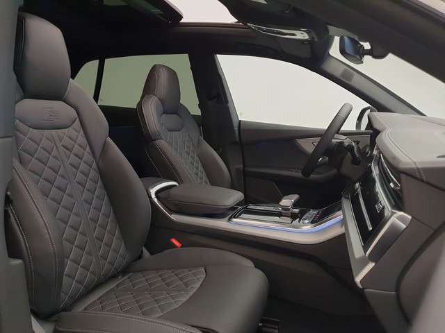 Audi Q8 3