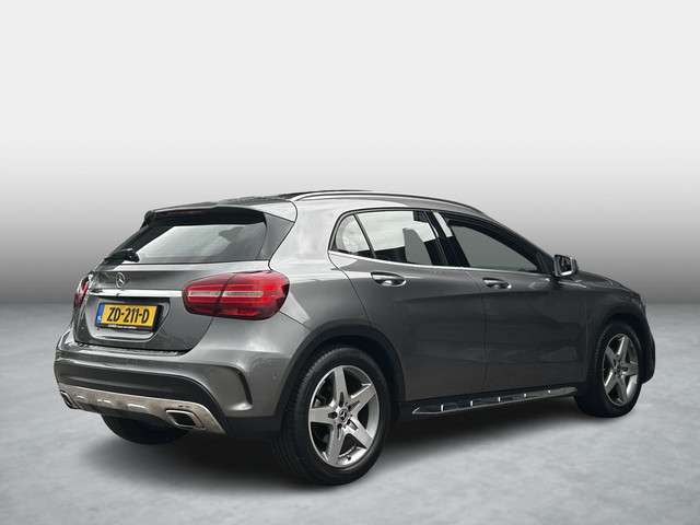 Mercedes-Benz GLA 2