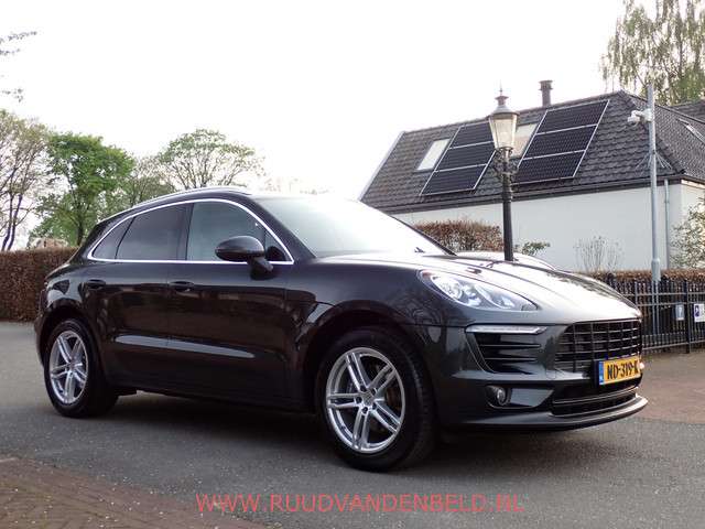Porsche Macan 3