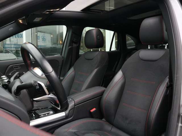 Mercedes-Benz GLA 2