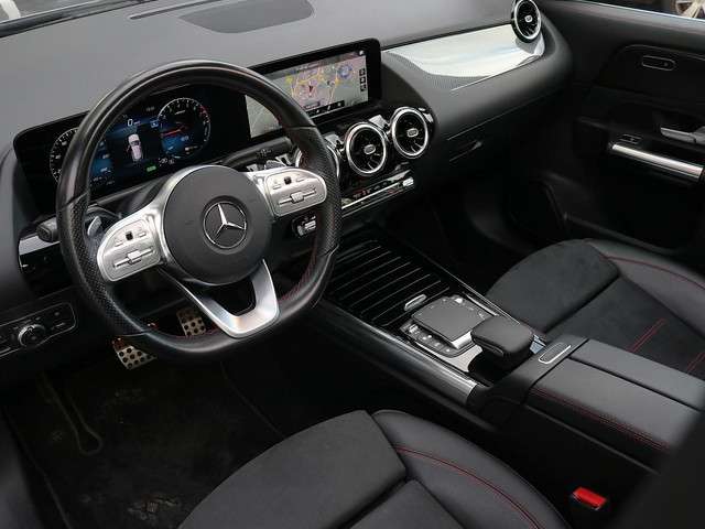 Mercedes-Benz GLA 3