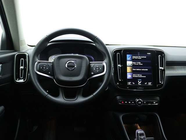 Volvo XC40 3