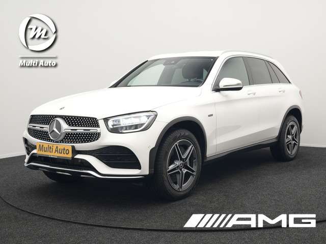 Mercedes-Benz GLC-klasse 300e 4MATIC AMG Plug In Hybrid 320pk Dealer O.H PHEV | Alcantara Sportstoelen Verwarmd | Cruise Control | Camera | Apple Carplay | 19"L.M | Navi Full Map | DAB |