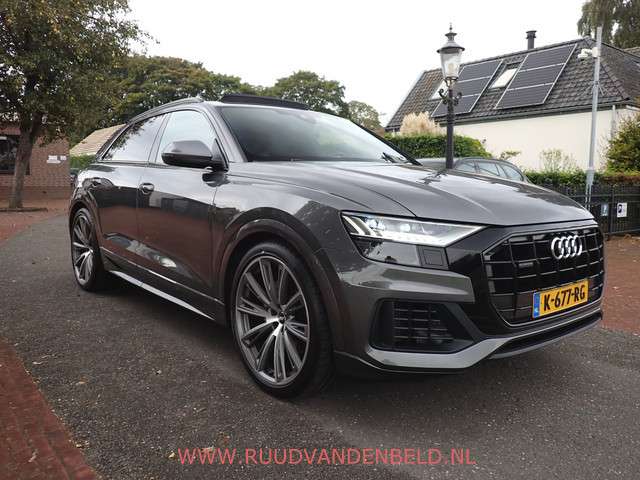 Audi Q8 3