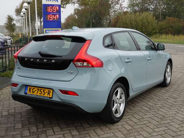Volvo V40 3