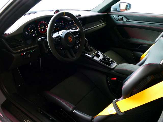 Porsche 911 2023 Benzine