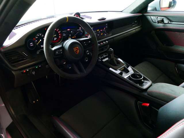 Porsche 911 2023 Benzine